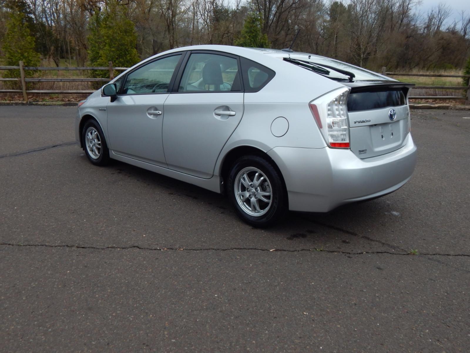 2010 Silver /Gray Leather Toyota Prius IV (JTDKN3DU1A0) with an 1.8 liter 4cyl hybrid engine, CVT Automatic transmission, located at 6528 Lower York Road, New Hope, PA, 18938, (215) 862-9555, 40.358707, -74.977882 - Here for sale is a 2010 Toyota Prius 4 hatchback. Under the hood is a strong running 1.8 liter 4 cylinder hybrid engine which puts power to the front wheels via a smooth transmission. Features include; Gray leather interior, keyless entry, 2 master keys, cruise control, tilt steering wheel, cold A - Photo #2
